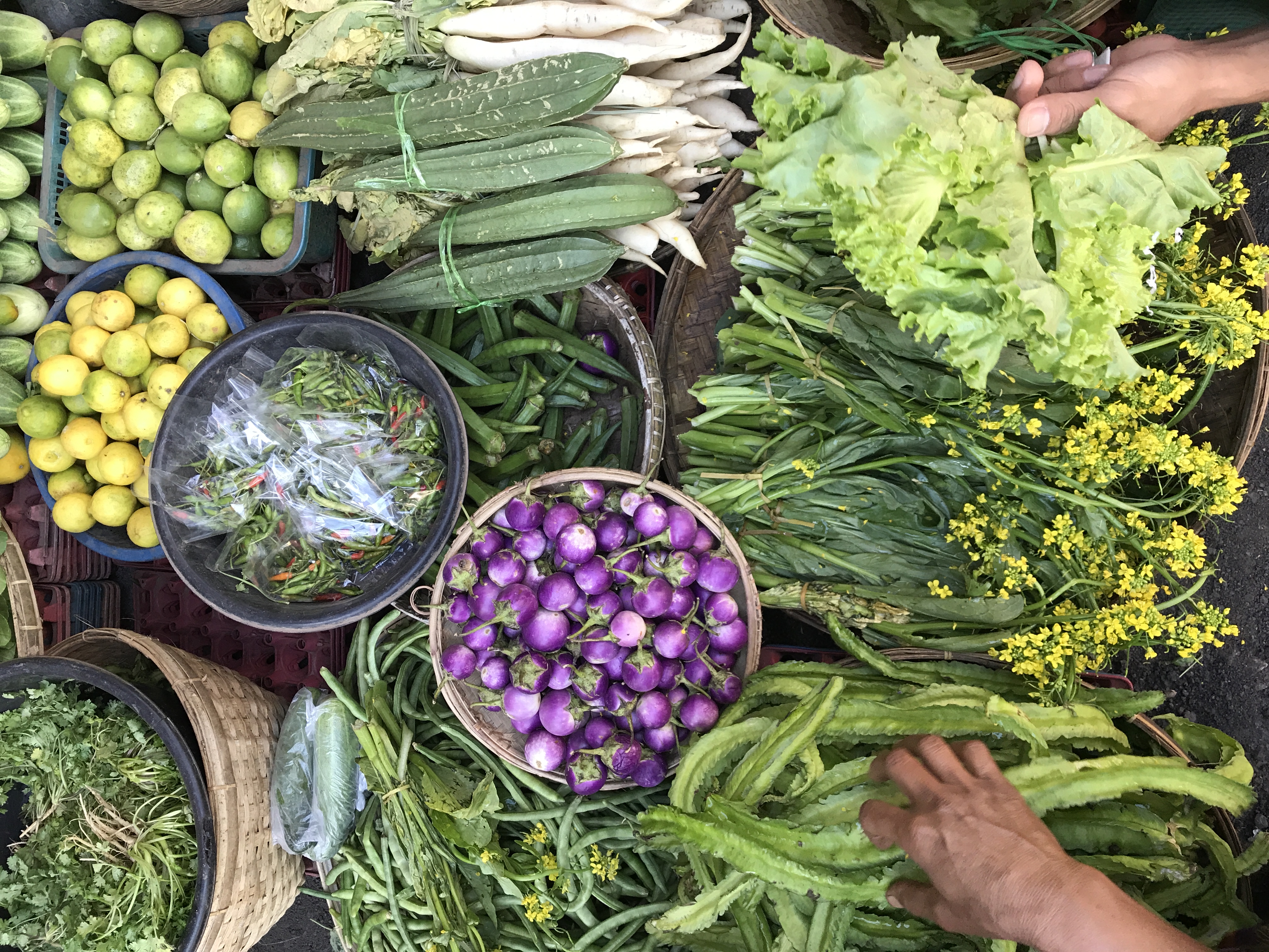 Marchés birmans, fruits, couleurs, saveurs… un régal pour les yeux.
